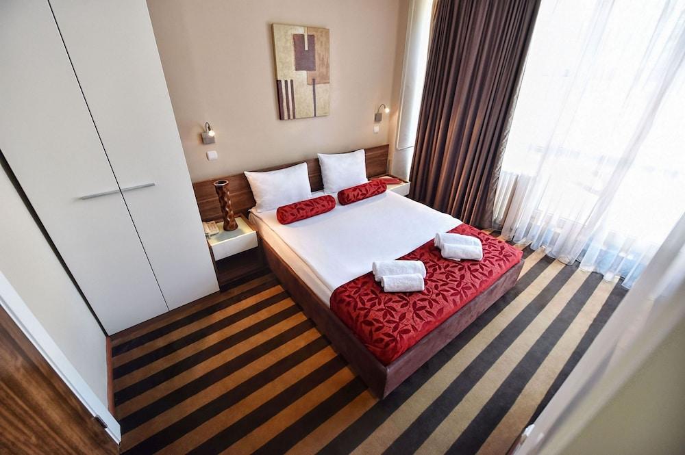 Balkan Hotel Garni Belgrado Exterior foto