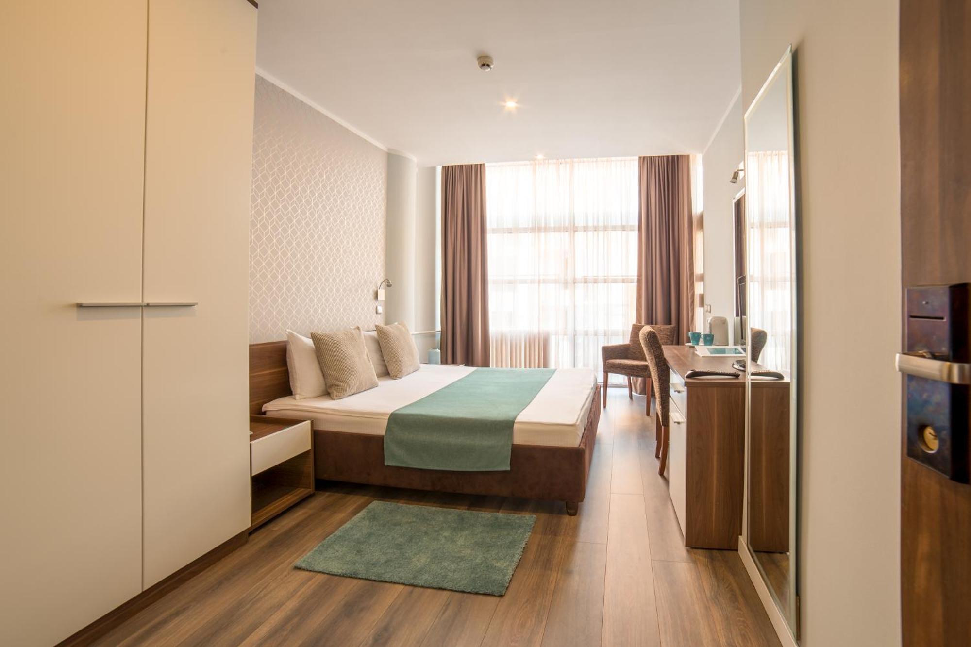 Balkan Hotel Garni Belgrado Quarto foto